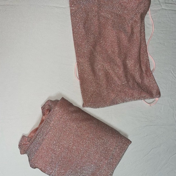 Beautiful Two piece set - Picture 3 of 7